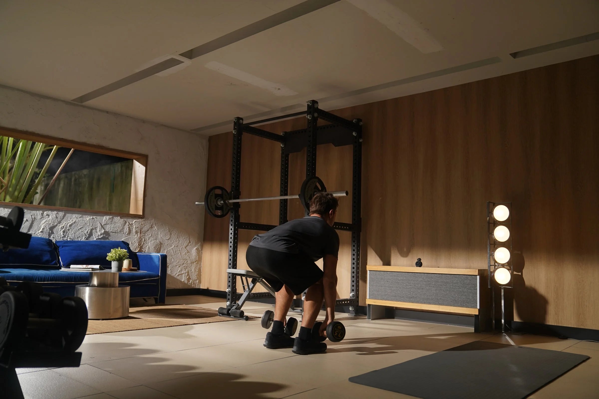 Athlete skeleton tracking visualization